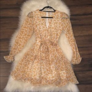 selfie leslie yellow dress